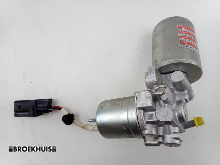 Gebruikte Vacuumpomp Rembekrachtiging Toyota Prius (ZVW5) 1.8 16V Hybrid Prijs € 50,00 Margeregeling aangeboden door Autobedrijf Broekhuis B.V.