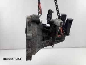 Gebruikte Versnellingsbak Volkswagen Polo V (6R) 1.0 12V BlueMotion Technology Prijs € 425,00 Margeregeling aangeboden door Autobedrijf Broekhuis B.V.