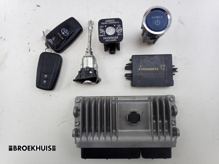 Inspuitcomputer van een Toyota Prius (ZVW5) 1.8 16V Hybrid 2018