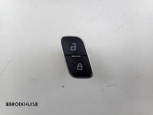 Gebruikte Schakelaar Centr. Deurvergrendeling Ford Transit 2.0 TDCi 16V Eco Blue 130 RWD Prijs € 9,08 Inclusief btw aangeboden door Autobedrijf Broekhuis B.V.