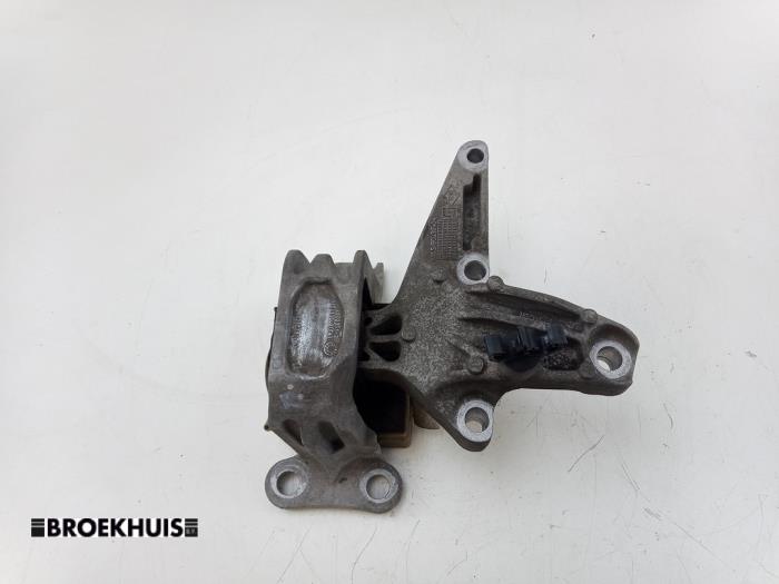 Gebruikte Motorrubber Renault Megane III Grandtour (KZ) 1.5 dCi 110 Prijs € 40,00 Margeregeling aangeboden door Autobedrijf Broekhuis B.V.