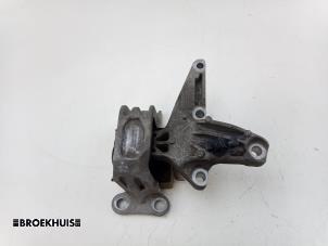 Gebruikte Motorsteun Renault Megane III Grandtour (KZ) 1.5 dCi 110 Prijs € 40,00 Margeregeling aangeboden door Autobedrijf Broekhuis B.V.