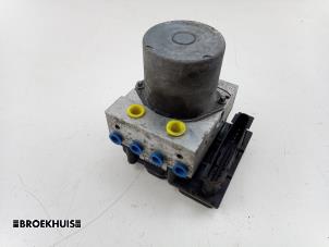 Gebruikte ABS Pomp Mercedes A (W169) 1.5 A-160 Prijs € 30,00 Margeregeling aangeboden door Autobedrijf Broekhuis B.V.