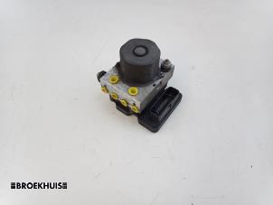 Gebruikte ABS Pomp Ford Transit 2.0 TDCi 16V Eco Blue 130 RWD Prijs € 272,25 Inclusief btw aangeboden door Autobedrijf Broekhuis B.V.