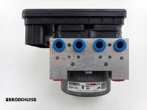 Gebruikte ABS Pomp Mitsubishi Outlander (GF/GG) 2.0 16V PHEV 4x4 Prijs € 150,00 Margeregeling aangeboden door Autobedrijf Broekhuis B.V.