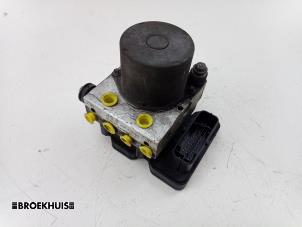 Gebruikte ABS Pomp Iveco New Daily VI 33S14, 35C14, 35S14 Prijs € 393,25 Inclusief btw aangeboden door Autobedrijf Broekhuis B.V.