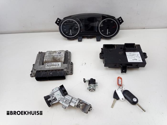 Gebruikte Inspuitcomputer Iveco New Daily VI 33S14, 35C14, 35S14 Prijs € 605,00 Inclusief btw aangeboden door Autobedrijf Broekhuis B.V.