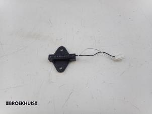 Gebruikte Keyless entry antenne Mitsubishi Outlander (GF/GG) 2.0 16V PHEV 4x4 Prijs € 17,50 Margeregeling aangeboden door Autobedrijf Broekhuis B.V.
