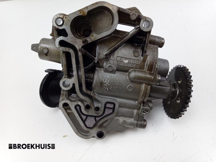 Oliepomp van een Volkswagen Golf VII (AUA) 1.4 TSI 16V 2014