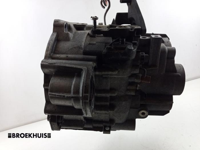 Gebruikte Versnellingsbak Volkswagen Passat Variant (3G5) 2.0 TDI 16V 150 Prijs € 650,00 Margeregeling aangeboden door Autobedrijf Broekhuis B.V.