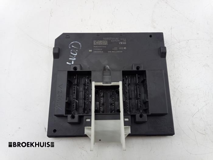 Gebruikte Module Bodycontrol Volkswagen Golf VII (AUA) 1.4 TSI 16V Prijs € 70,00 Margeregeling aangeboden door Autobedrijf Broekhuis B.V.