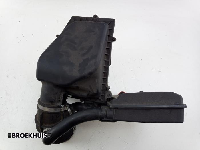 Gebruikte Luchtfilterhuis BMW 5 serie (G30) 540i 3.0 TwinPower Turbo 24V Prijs € 100,00 Margeregeling aangeboden door Autobedrijf Broekhuis B.V.