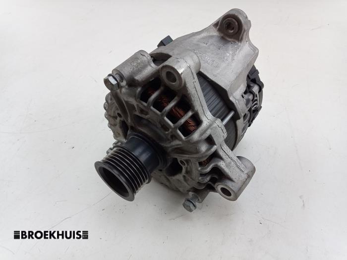 Gebruikte Dynamo BMW 5 serie (G30) 540i 3.0 TwinPower Turbo 24V Prijs € 150,00 Margeregeling aangeboden door Autobedrijf Broekhuis B.V.