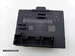 Gebruikte Deur module Volkswagen Passat Variant (3G5) 2.0 TDI 16V 150 Prijs € 15,00 Margeregeling aangeboden door Autobedrijf Broekhuis B.V.