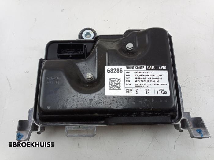 Gebruikte Computer Body Control Tesla Model Y (5YJY) RWD Prijs € 200,00 Margeregeling aangeboden door Autobedrijf Broekhuis B.V.