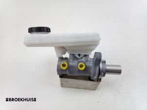 Gebruikte Hoofdremcilinder Tesla Model Y (5YJY) RWD Prijs € 80,00 Margeregeling aangeboden door Autobedrijf Broekhuis B.V.