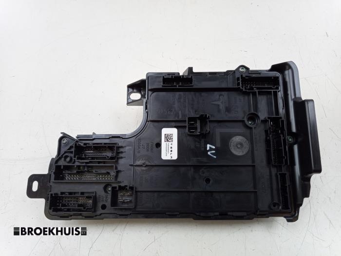 Computer Body Control van een Tesla Model Y (5YJY) RWD 2024