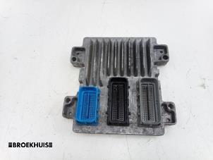 Gebruikte Inspuitcomputer Opel Corsa D 1.4 16V Twinport Prijs € 150,00 Margeregeling aangeboden door Autobedrijf Broekhuis B.V.