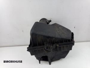 Gebruikte Luchtfilterhuis Ford S-Max (GBW) 2.0 TDCi 16V 140 Prijs € 60,00 Margeregeling aangeboden door Autobedrijf Broekhuis B.V.