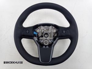 Gebruikte Stuurwiel Tesla Model Y (5YJY) RWD Prijs € 150,00 Margeregeling aangeboden door Autobedrijf Broekhuis B.V.