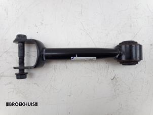 Gebruikte Draagarm rechts-achter Tesla Model Y (5YJY) RWD Prijs € 50,00 Margeregeling aangeboden door Autobedrijf Broekhuis B.V.