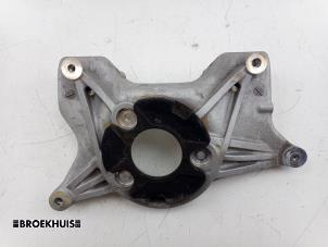 Gebruikte Steun (diversen) Tesla Model Y (5YJY) RWD Prijs € 60,00 Margeregeling aangeboden door Autobedrijf Broekhuis B.V.