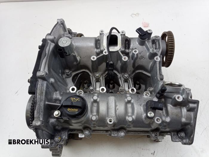 Gebruikte Cilinderkop Ford Focus 4 Wagon 1.0 Ti-VCT EcoBoost 12V 125 Prijs € 500,00 Margeregeling aangeboden door Autobedrijf Broekhuis B.V.