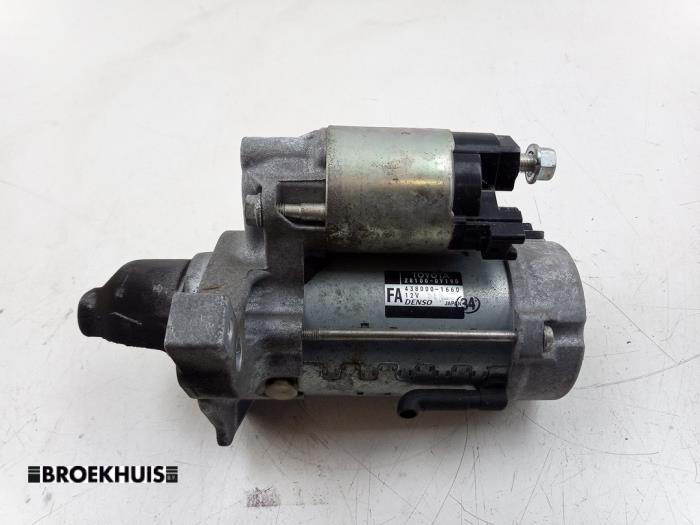 Gebruikte Startmotor Toyota Yaris III (P13) 1.33 16V Dual VVT-I Prijs € 45,00 Margeregeling aangeboden door Autobedrijf Broekhuis B.V.