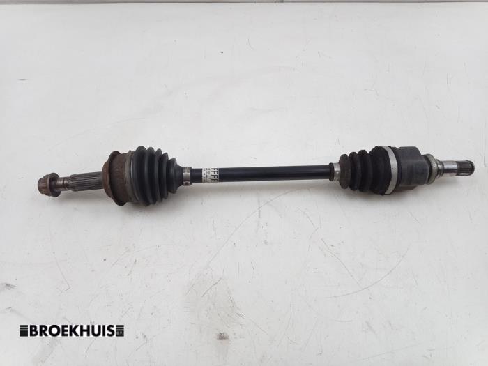 Gebruikte Steekas links-voor Toyota Yaris III (P13) 1.33 16V Dual VVT-I Prijs € 60,00 Margeregeling aangeboden door Autobedrijf Broekhuis B.V.