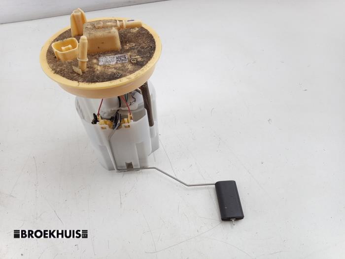 Gebruikte Tank element Pomp Ford Focus 4 Wagon 1.0 Ti-VCT EcoBoost 12V 125 Prijs € 70,00 Margeregeling aangeboden door Autobedrijf Broekhuis B.V.