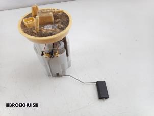 Gebruikte Tank element Pomp Ford Focus 4 Wagon 1.0 Ti-VCT EcoBoost 12V 125 Prijs € 70,00 Margeregeling aangeboden door Autobedrijf Broekhuis B.V.