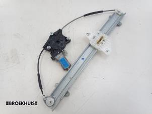 Gebruikte Ruitmechaniek 4Deurs rechts-voor Hyundai i10 (B5) 1.0 12V Prijs € 35,00 Margeregeling aangeboden door Autobedrijf Broekhuis B.V.