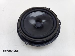 Gebruikte Speaker Ford Focus 4 Wagon 1.0 Ti-VCT EcoBoost 12V 125 Prijs € 15,00 Margeregeling aangeboden door Autobedrijf Broekhuis B.V.