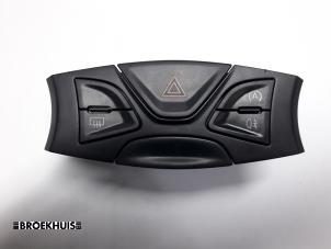 Gebruikte Schakelaar Ford Ka II 1.2 Prijs € 20,00 Margeregeling aangeboden door Autobedrijf Broekhuis B.V.