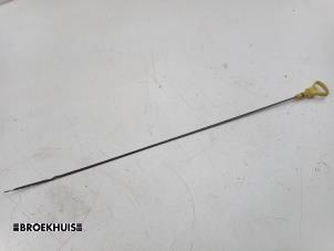 Gebruikte Peilstok Olie Ford Focus 4 Wagon 1.0 Ti-VCT EcoBoost 12V 125 Prijs € 10,00 Margeregeling aangeboden door Autobedrijf Broekhuis B.V.