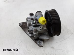 Gebruikte Pomp Servo Landrover Defender I 2.2 TD4 16V Prijs € 125,00 Margeregeling aangeboden door Autobedrijf Broekhuis B.V.