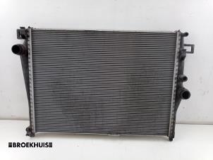 Gebruikte Radiateur Mercedes C Estate (S205) C-180 BlueTEC, C-180 d 1.6 16V Prijs € 100,00 Margeregeling aangeboden door Autobedrijf Broekhuis B.V.