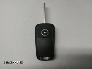 Gebruikte Sleutel Opel Corsa E 1.0 SIDI Turbo 12V Prijs € 25,00 Margeregeling aangeboden door Autobedrijf Broekhuis B.V.