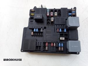Gebruikte Zekeringkast Volvo V60 II (ZW) 2.0 T8 16V Plug-in Hybrid AWD Prijs € 125,00 Margeregeling aangeboden door Autobedrijf Broekhuis B.V.