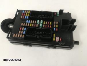 Gebruikte Zekeringkast Volvo V60 II (ZW) 2.0 T8 16V Plug-in Hybrid AWD Prijs € 50,00 Margeregeling aangeboden door Autobedrijf Broekhuis B.V.