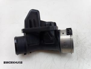 Gebruikte Intercooler Buis Volvo V60 II (ZW) 2.0 T8 16V Plug-in Hybrid AWD Prijs € 45,00 Margeregeling aangeboden door Autobedrijf Broekhuis B.V.