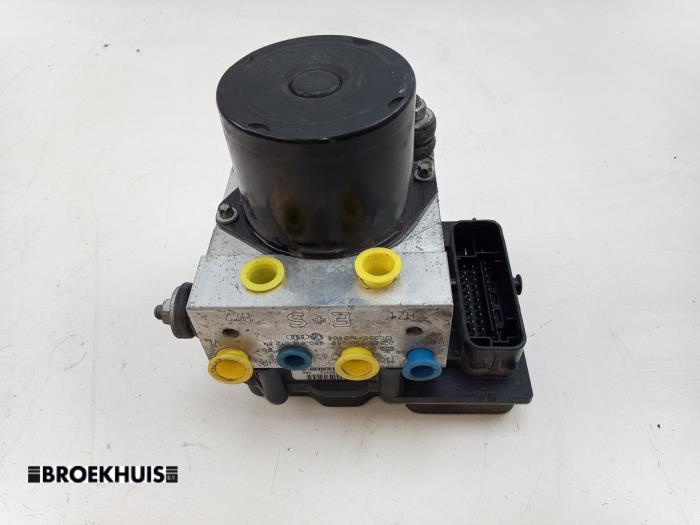 Gebruikte ABS Pomp Seat Ibiza IV (6J5) 1.4 16V Prijs € 50,00 Margeregeling aangeboden door Autobedrijf Broekhuis B.V.