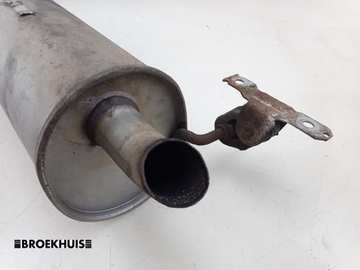 Uitlaat Einddemper van een Seat Ibiza IV (6J5) 1.4 16V 2012