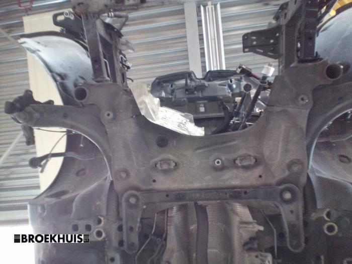 Gebruikte Subframe Renault Megane III Grandtour (KZ) 1.5 dCi 110 Prijs € 80,00 Margeregeling aangeboden door Autobedrijf Broekhuis B.V.