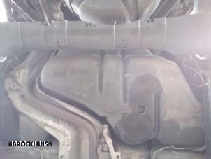 Gebruikte Tank Renault Megane III Grandtour (KZ) 1.5 dCi 110 Prijs € 75,00 Margeregeling aangeboden door Autobedrijf Broekhuis B.V.