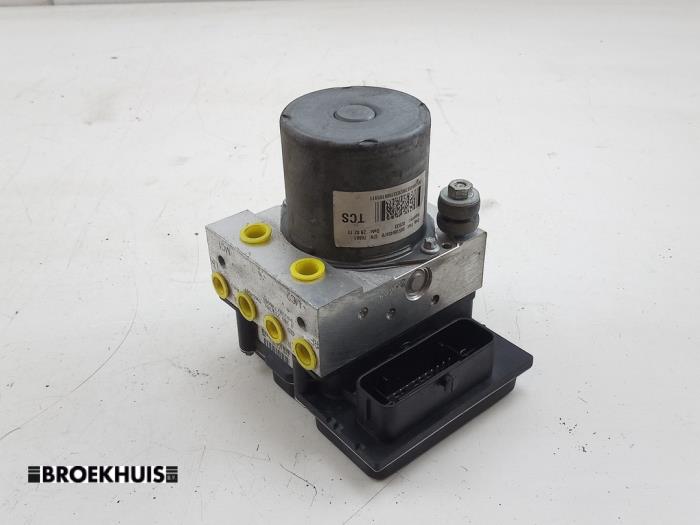 Gebruikte ABS Pomp Fiat Ducato (250) 2.3 D 130 Multijet Prijs € 163,35 Inclusief btw aangeboden door Autobedrijf Broekhuis B.V.