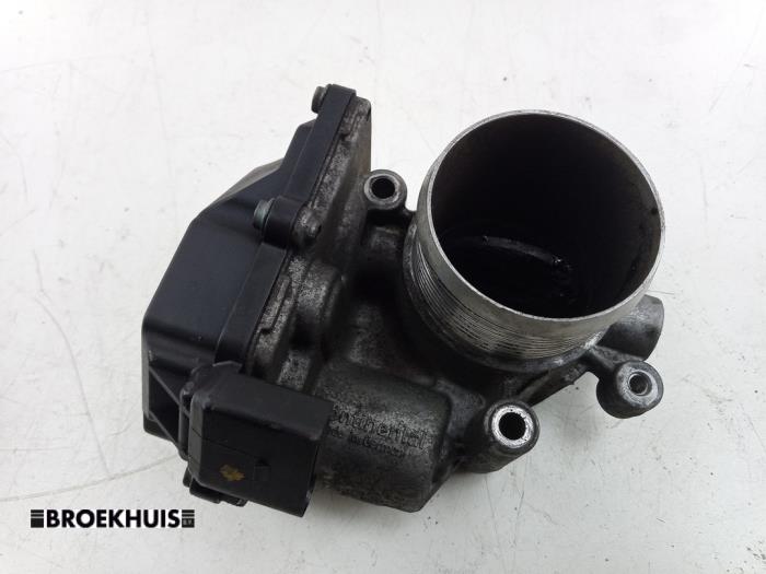 Gebruikte Gasklephuis Audi A4 Avant (B8) 2.0 TDI 16V Prijs € 30,00 Margeregeling aangeboden door Autobedrijf Broekhuis B.V.