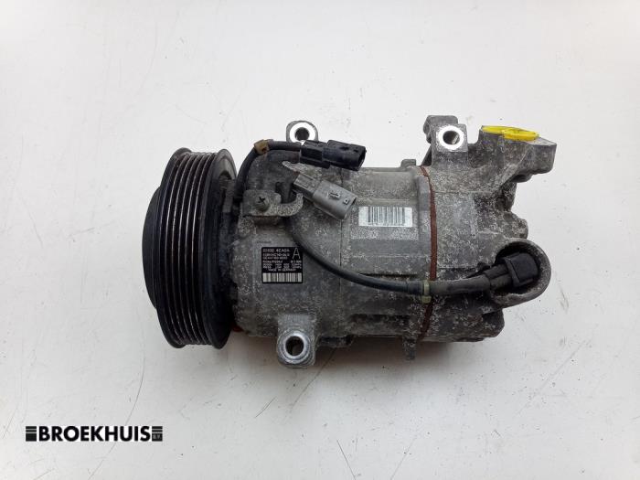Gebruikte Pomp Airco Renault Megane III Grandtour (KZ) 1.5 dCi 110 Prijs € 110,00 Margeregeling aangeboden door Autobedrijf Broekhuis B.V.