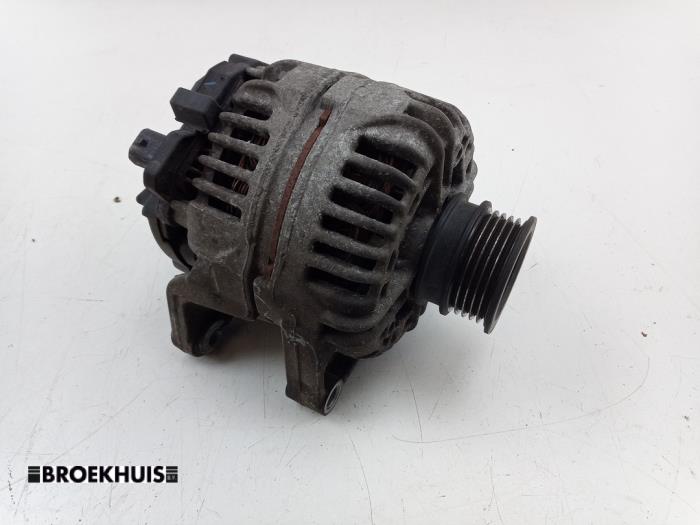 Gebruikte Alternator Opel Astra H SW (L35) 1.8 16V Prijs € 25,00 Margeregeling aangeboden door Autobedrijf Broekhuis B.V.