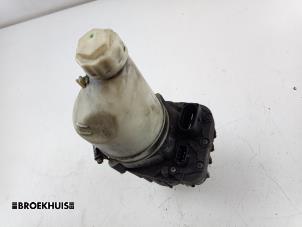 Stuurpomp van een Opel Astra H SW (L35) 1.8 16V 2009